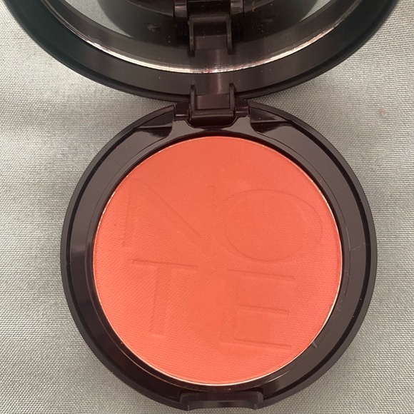 Compact blusher - Picture 4 of 4